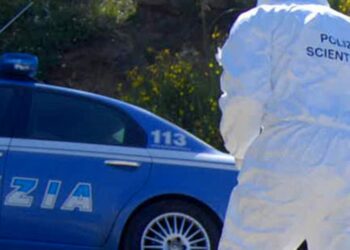 Coppia di giapponesi trovata morta in casa, ipotesi omicidio-suicidio: lettera trovata vicino ai corpi