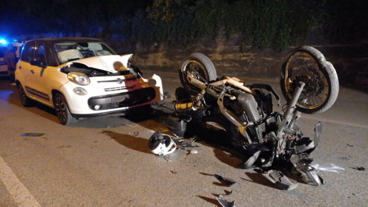 Grave incidente stradale a Ragusa