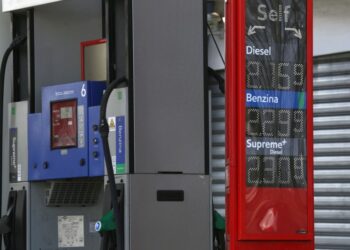 Carburanti, dal Cdm via libera alla proroga per il taglio delle accise fino all’8 luglio