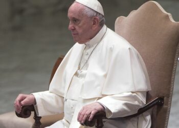 Papa “Putin non si ferma, voglio incontrarlo a Mosca”