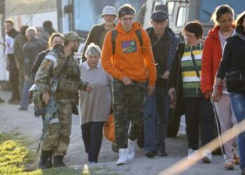 Ucraina, civili evacuati: completa prima fase missione Azovstal. La prima fase dell’operazione umanitaria di Mariupol è completa