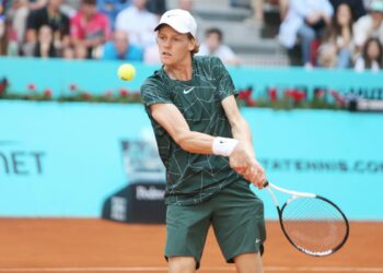 Si ferma la corsa di Sinner, ko contro Tsitsipas