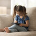 Screen-Time, emergenza abuso cellulare da parte dei bambini