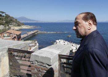 Berlusconi “Forza Italia sostiene il Governo con convinzione”