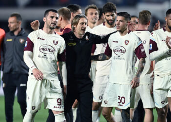Salernitana travolta in casa ma comunque salva