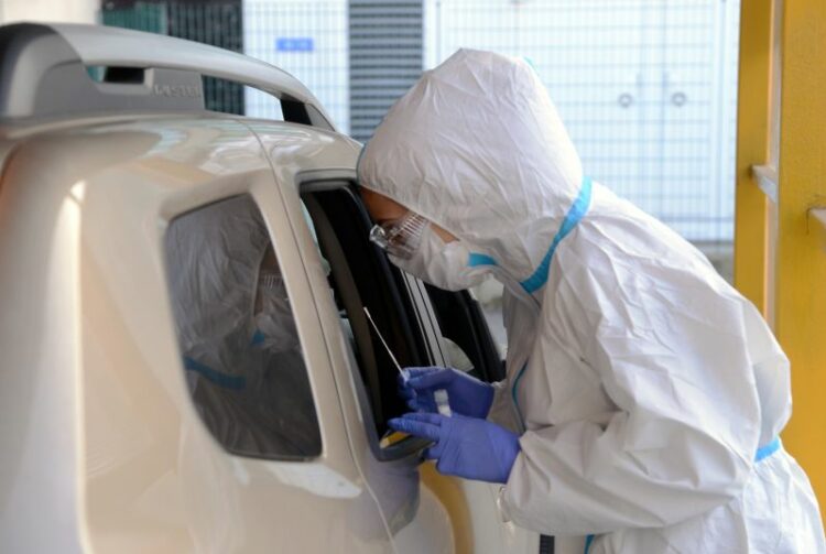 Covid Italia, 14.826 nuovi casi e 27 decessi nelle ultime 24 ore