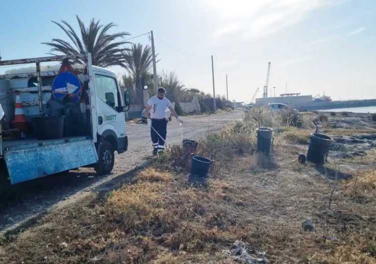 A Pozzallo bonifica di spiagge e scogliere