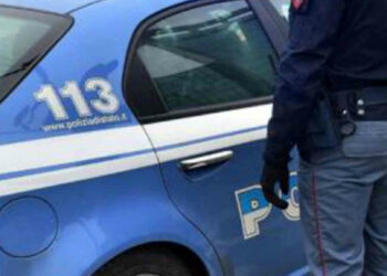 Macerata, bimba di 4 anni precipita dal terzo piano: è grave