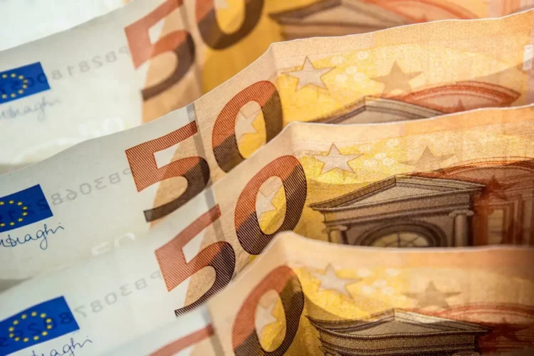 Bonus da 200 euro e fondo imprese nel DL Aiuti