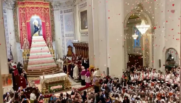 Comiso: lo speciale momento della svelata