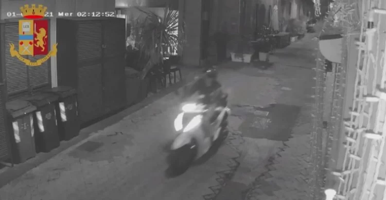 Fa esplodere ordigno dopo banale lite