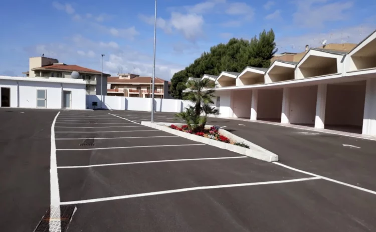 Parcheggio di corso Ho Chi Minh a Comiso sempre vuoto: lo si renda gratuito