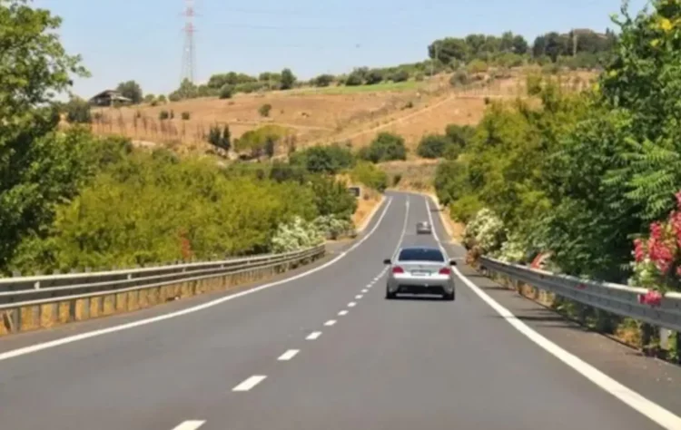 Il teatrino della Ragusa-Catania, ora pure il ricorso al Tar