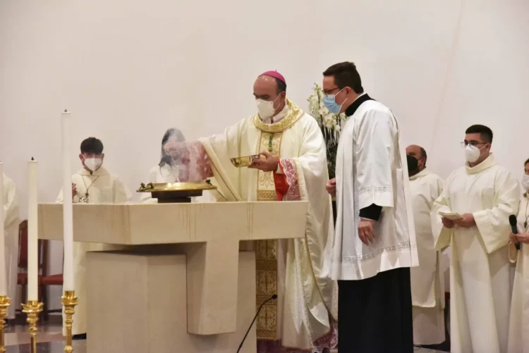 Maria Santissima Nunziata Ragusa, benedizione altare