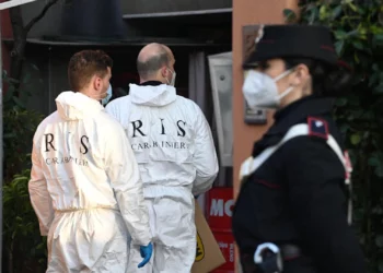 Madre e figlio trovati morti a Milano: omicidio suicidio