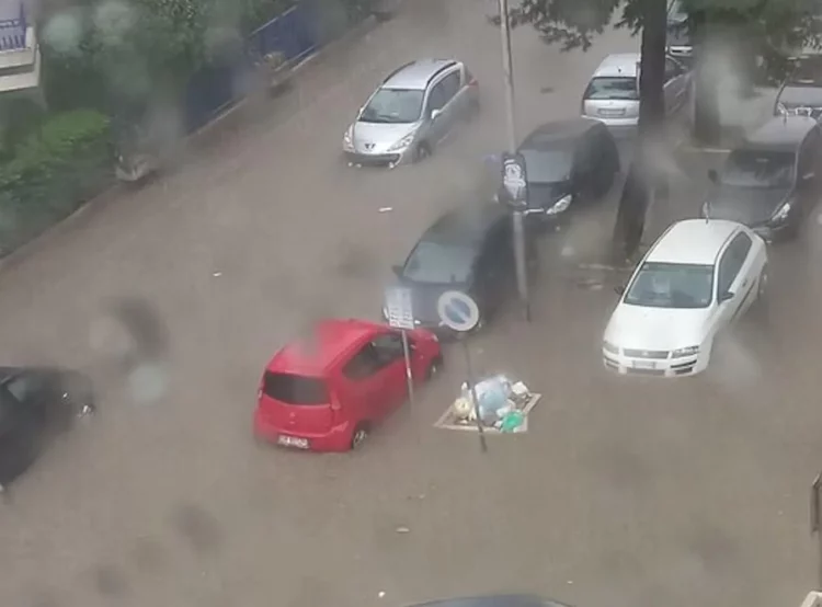 Maltempo: violento temporale nel Foggiano, allagamenti