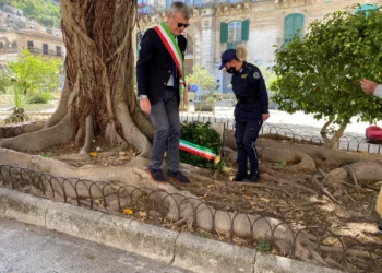 Modica: Strage di Capaci, corona d'alloro per Falcone