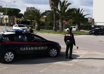 Spara a rivale in amore e si costituisce a Siracusa