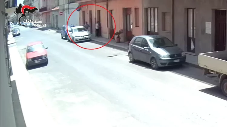 Omicidio a Vittoria, legale indagato: ha colpito la prima persona che ha incontrato