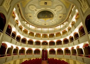 Concorso di danza classica, moderna e contemporanea promosso dal Csen provinciale di Ragusa al teatro Garibaldi di Modica