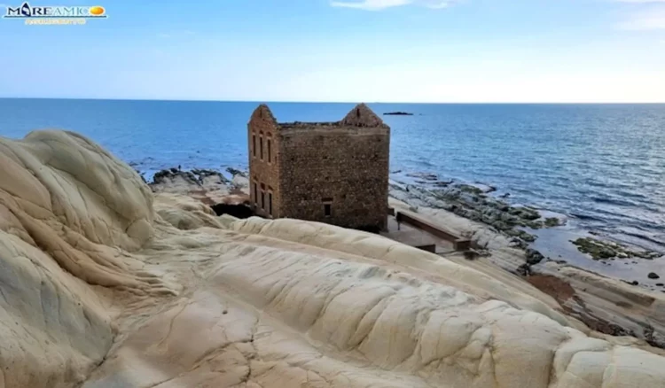 Sos Mareamico: ex caserma abbandonata a rischio crollo