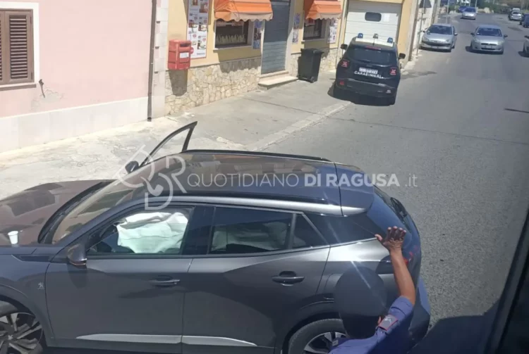 Incidente a Modica, scontro tra 2 auto