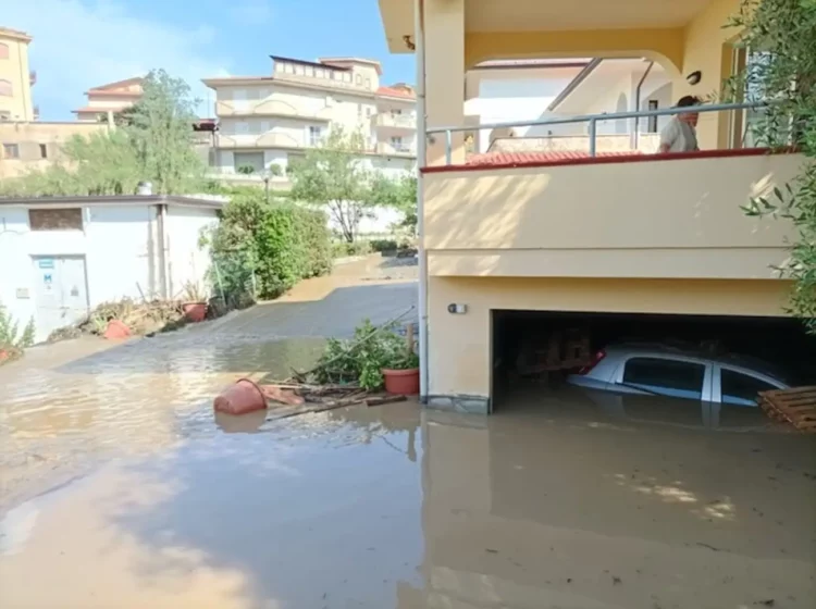 Maltempo, forti piogge e allagamenti nel cosentino