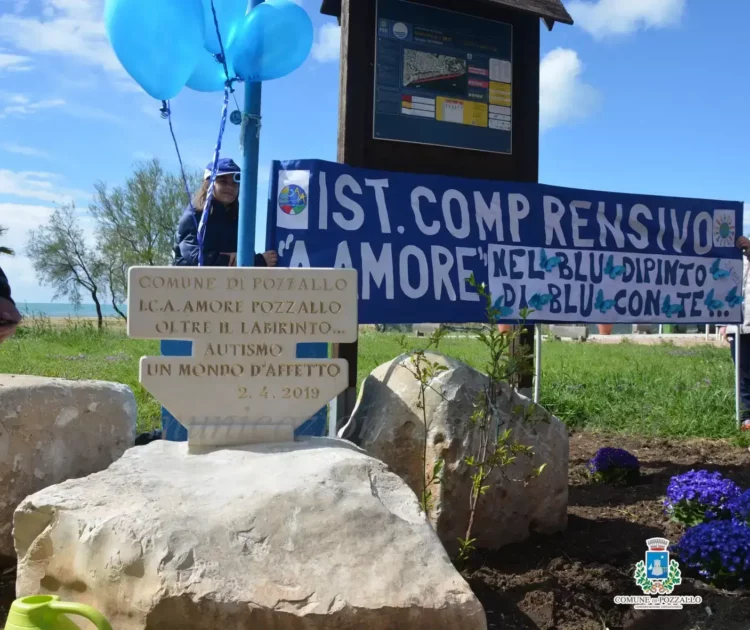 Atto vandalico a Pozzallo, distrutta targa autismo