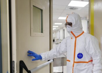 Covid Italia, in diminuzione incidenza, Rt e occupazione terapie intensive