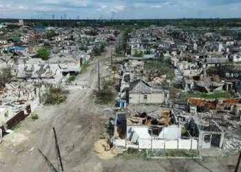 Paura a Kiev, risuonano le sirene d’allarme e le esplosioni