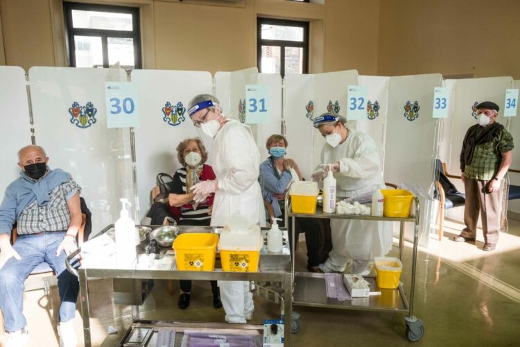 Covid Italia, 18.678 nuovi casi e 26 decessi nelle ultime 24 ore