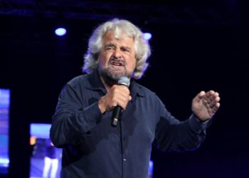 M5S, Grillo “Chi non crede più nelle regole lo dica con coraggio”