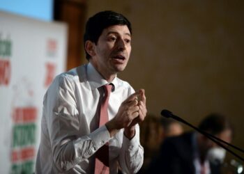 Pnrr, Speranza “Fondi contro rischi ambientali e climatici su salute”