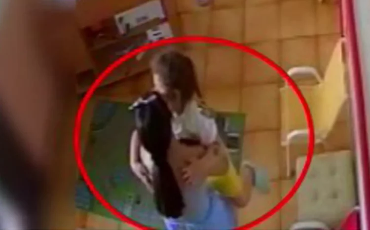 Bimba morta: padre, Martina un mostro, non meritava Elena