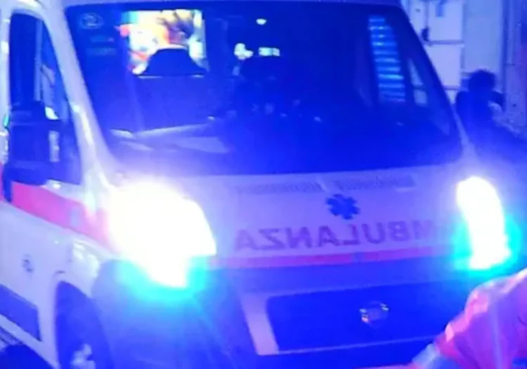 Bimbo di 2 anni muore schiacciato dall'auto del padre: tragedia a Messina