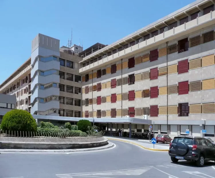 Covid Ragusa, salgono positivi e ricoverati: un morto a Modica