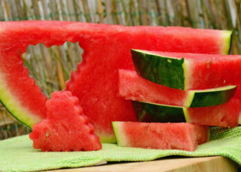 Dieta dell'anguria per dimagrire subito: calorie e menu