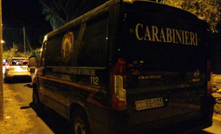 Duplice omicidio ad Acireale, 2 cadaveri in una masseria