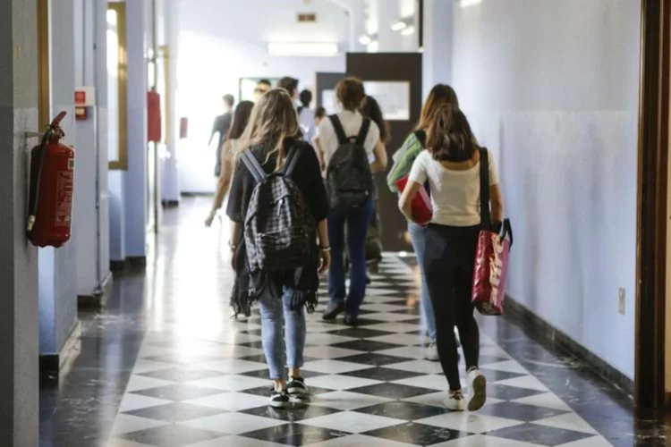 Esame Maturità 2022, date, prove scritte: 7 tracce per la prima