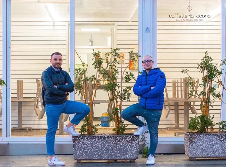 Caffetteria Iacono apre a Scoglitti: granita coni gelsi dell'Etna e i pistacchi di Raffadali