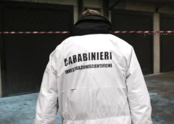 Giallo a Lecce, trovato morto in casa incappucciato e con mani legate