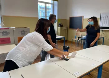 In Sicilia 120 Comuni al voto: caos seggi a Palermo