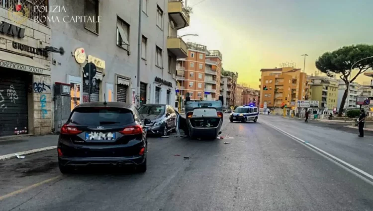 Incidente Roma, muore una donna: grave la figlia 15enne