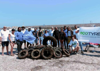 Isola delle Femmine: raccolti 500 kg di pneumatici fuori uso in mare e a terra