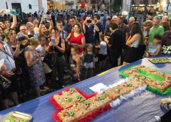 Isola delle Femmine, ritorna la festa di S. Pietro con degustazione del mega dolce e regalo del ventaglio alle future spose