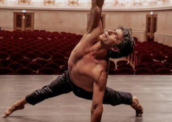 L'ippodromo è di moda, domenica alla Favorita sfilata benefica con il ballerino Kledi Kadiu