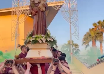 Sant’Antonio di Padova a Comiso, ieri festa grande con il ritorno della processione mentre oggi si celebra la solennita’ liturgica