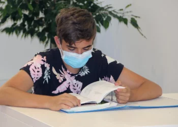 Mascherine alla Maturità, Costa spinge per il no