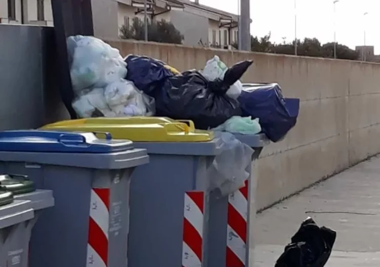 Modica, sospensione raccolta secco non riciclabile