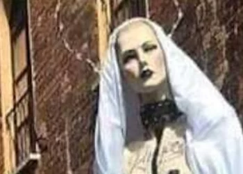 Pride a Cremona, polemica per Madonna seni nudi in corteo